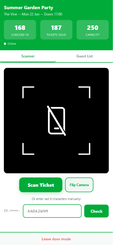 TocynTicket door scanner showing QR camera view with check-in stats and manual entry